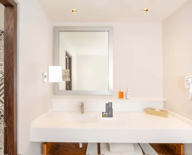 JUNIOR SUITE Krystal Urban® Monterrey San Jeronimo JUNIOR SUITE Krystal Urban® Monterrey San Jeronimo