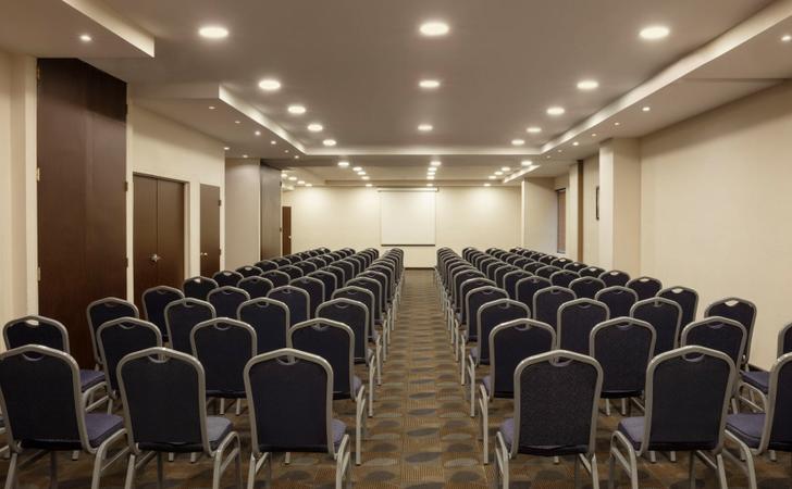 Regio Montano Krystal Urban® Monterrey San Jeronimo Regio Montano Krystal Urban® Monterrey San Jeronimo